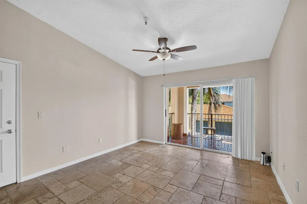 160 YACHT CLUB WAY #211 Hypoluxo, FL 33462
