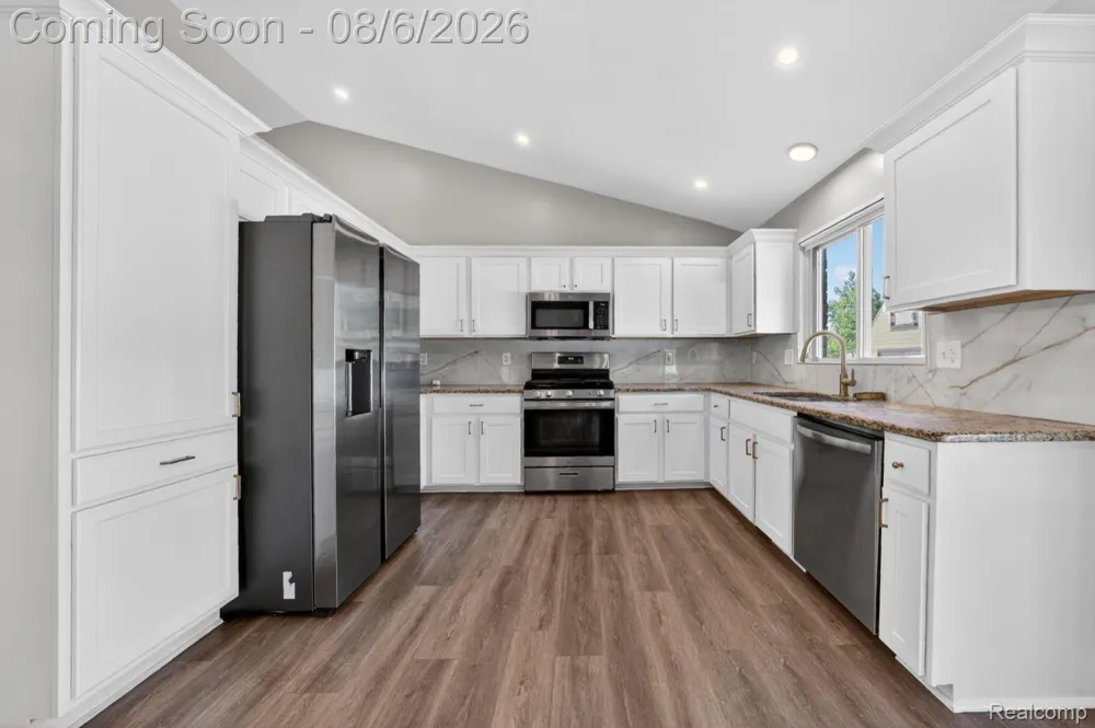 45925 Ashwood Lane Macomb Township, MI 48044