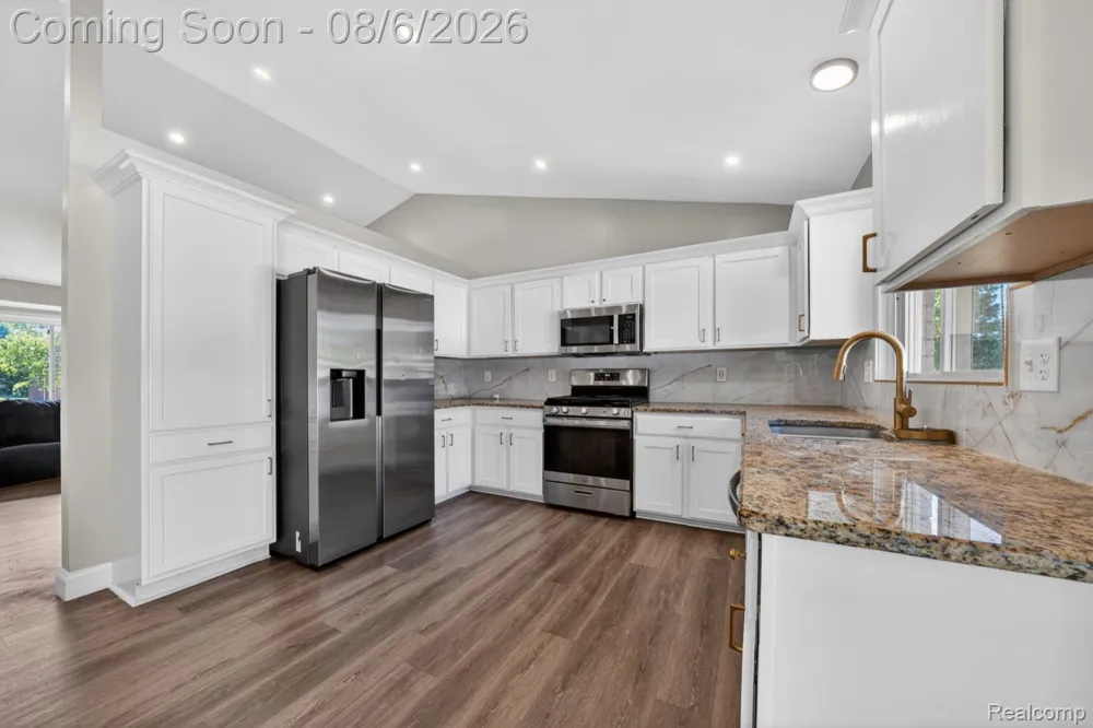 45925 Ashwood Lane Macomb Township, MI 48044
