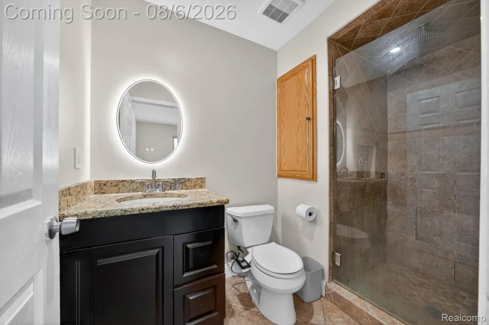 45925 Ashwood Lane Macomb Township, MI 48044