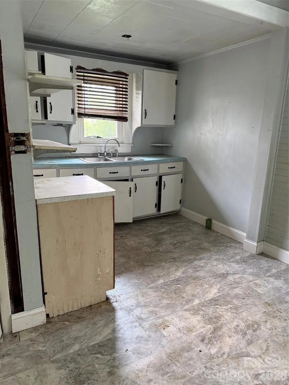 9 Fowler Avenue Lexington, NC 27292