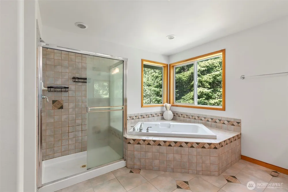 19144 Clear Creek Road NW Poulsbo, WA 98370