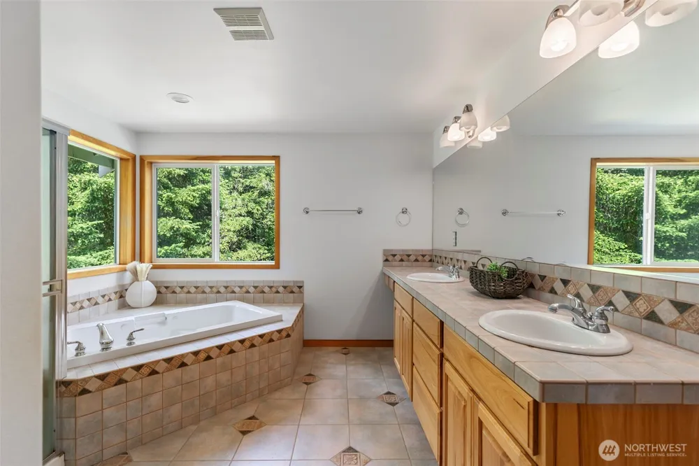 19144 Clear Creek Road NW Poulsbo, WA 98370