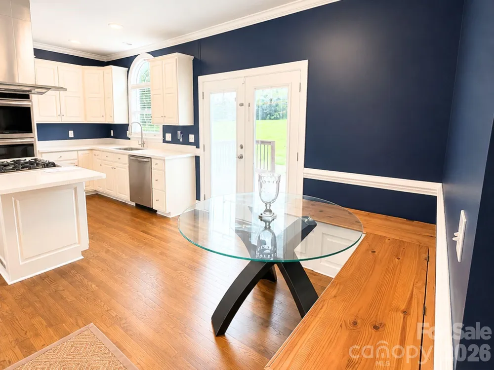 4215 3rd Street NW Hickory, NC 28601