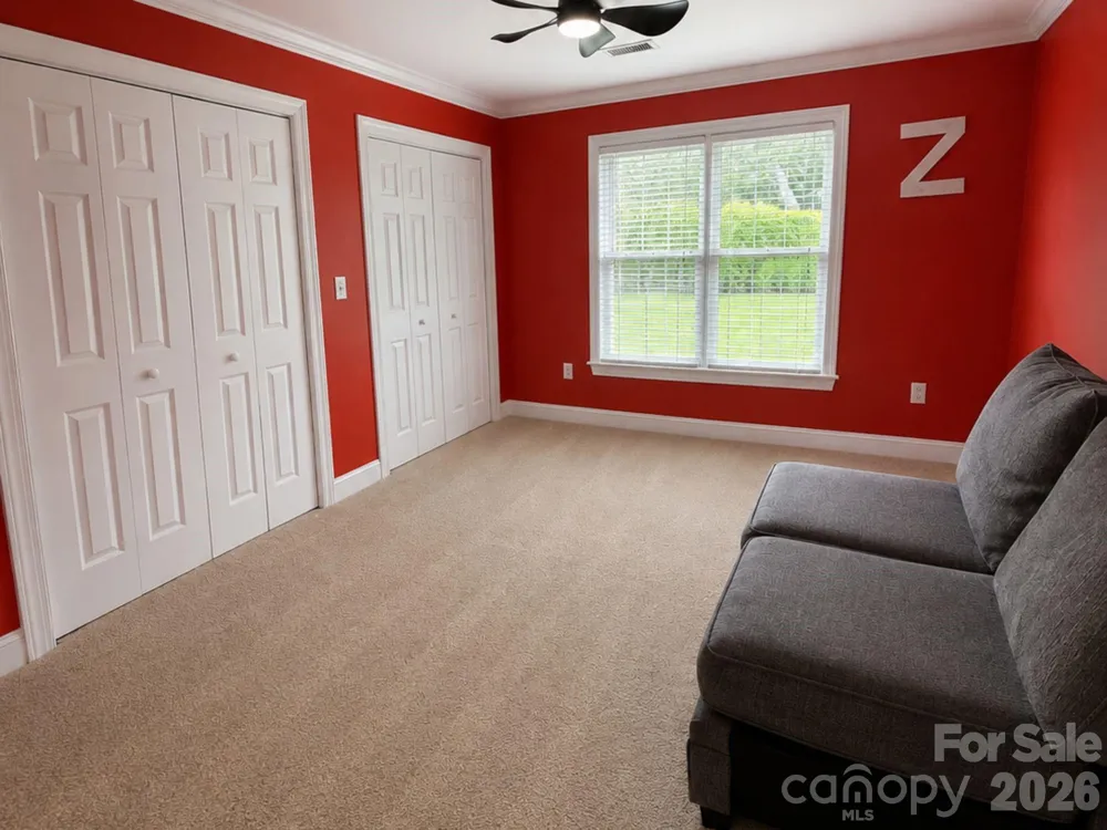 4215 3rd Street NW Hickory, NC 28601