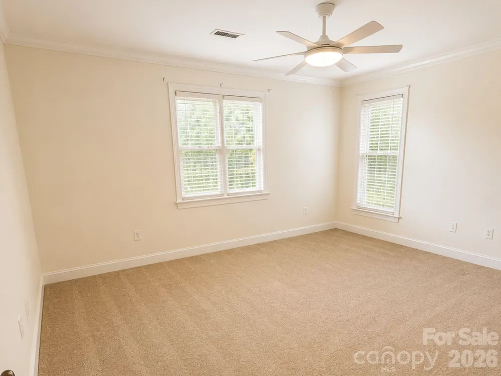 4215 3rd Street NW Hickory, NC 28601