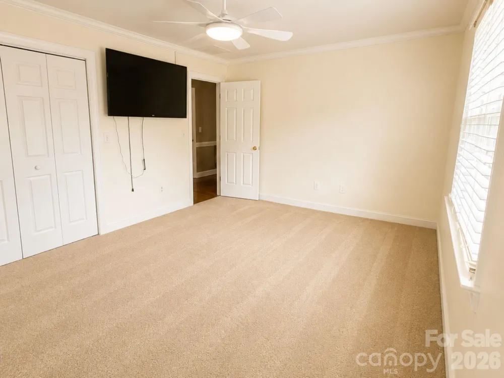 4215 3rd Street NW Hickory, NC 28601