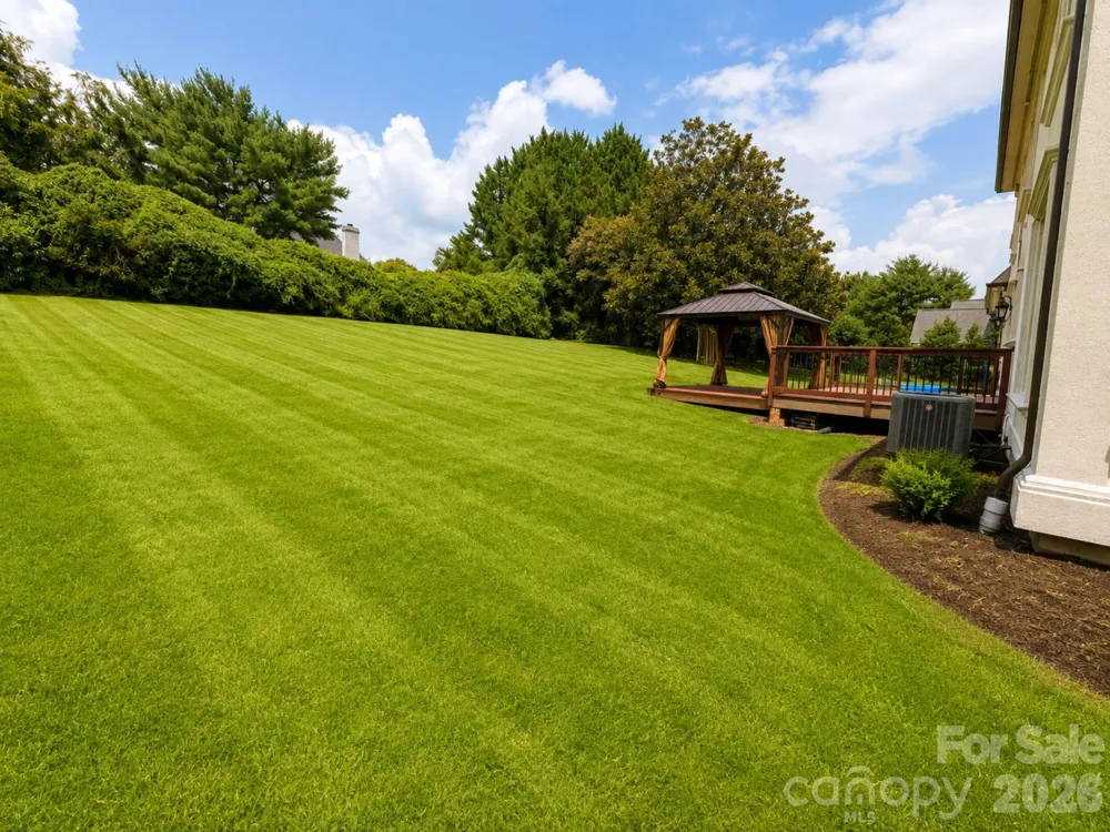 4215 3rd Street NW Hickory, NC 28601