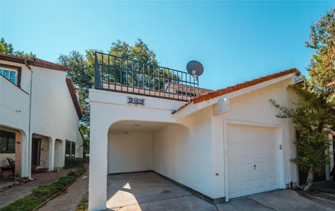 3109 Lakeside Drive