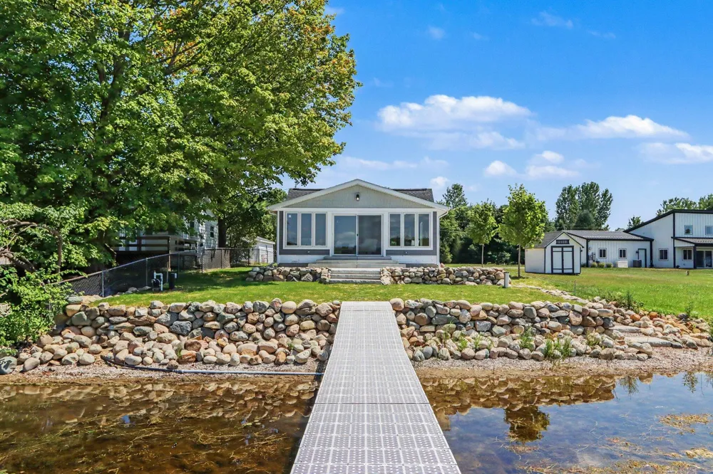 52070 Lake Avenue Three Rivers, MI 49093