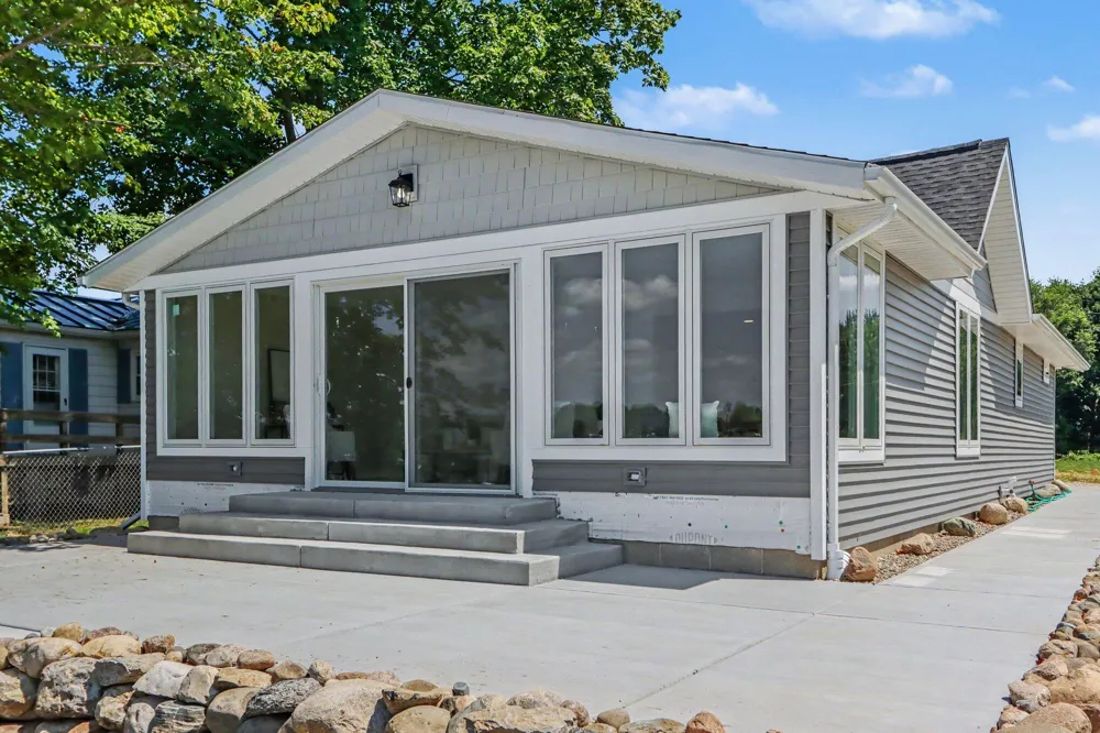 52070 Lake Avenue Three Rivers, MI 49093