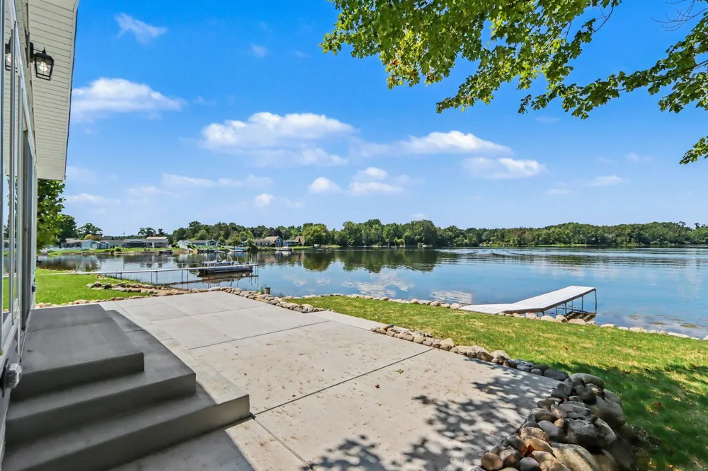 52070 Lake Avenue Three Rivers, MI 49093