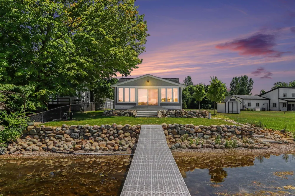 52070 Lake Avenue Three Rivers, MI 49093