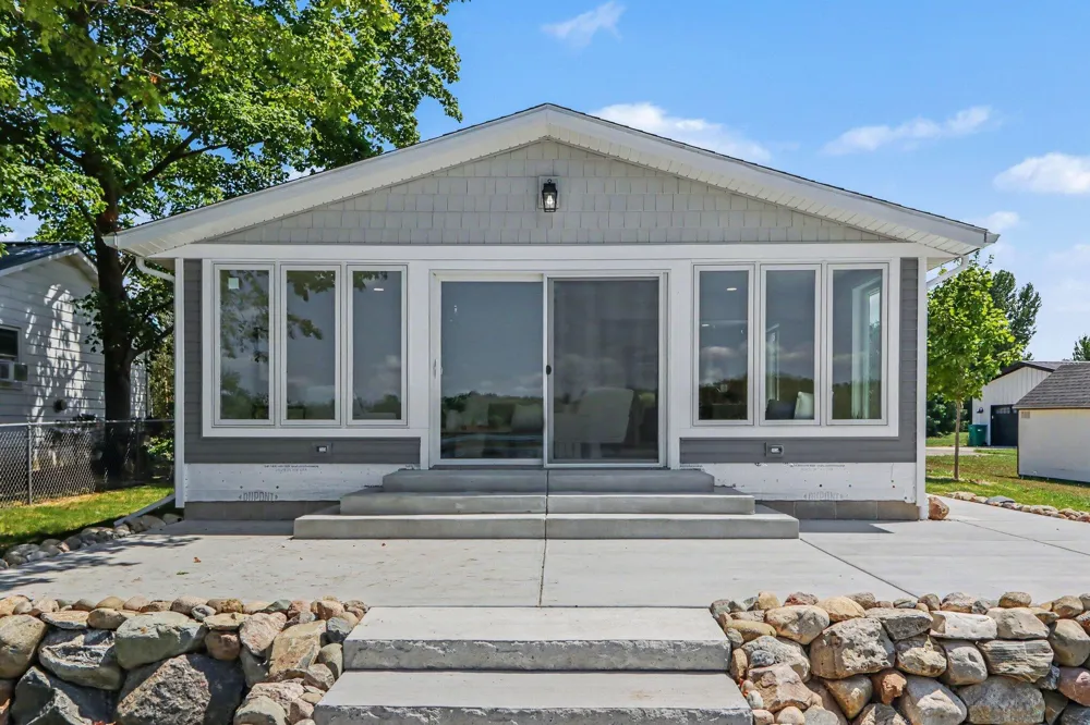 52070 Lake Avenue Three Rivers, MI 49093