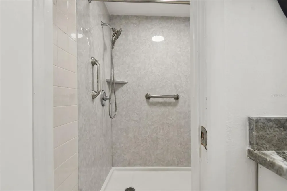 4411 3RD AVENUE E Bradenton, FL 34208