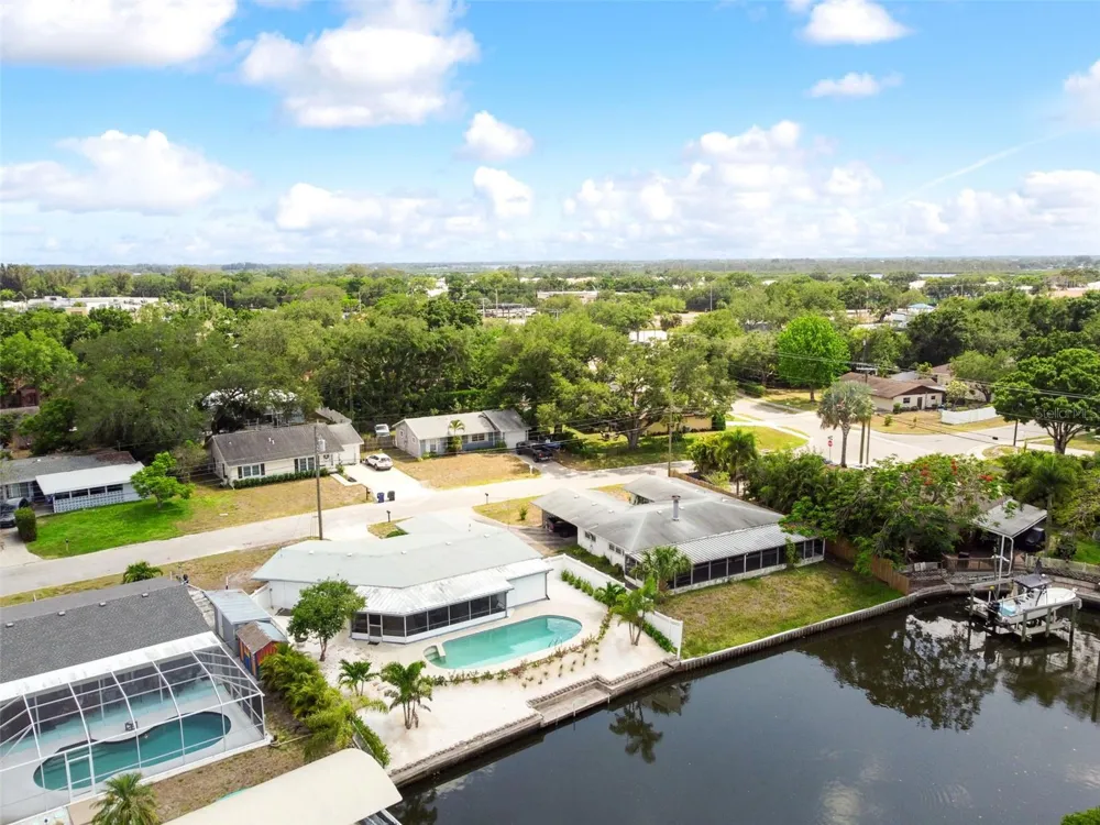 4411 3RD AVENUE E Bradenton, FL 34208
