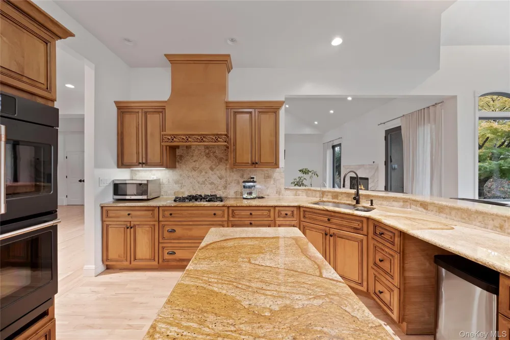 16 S De Baun Avenue Airmont, NY 10901