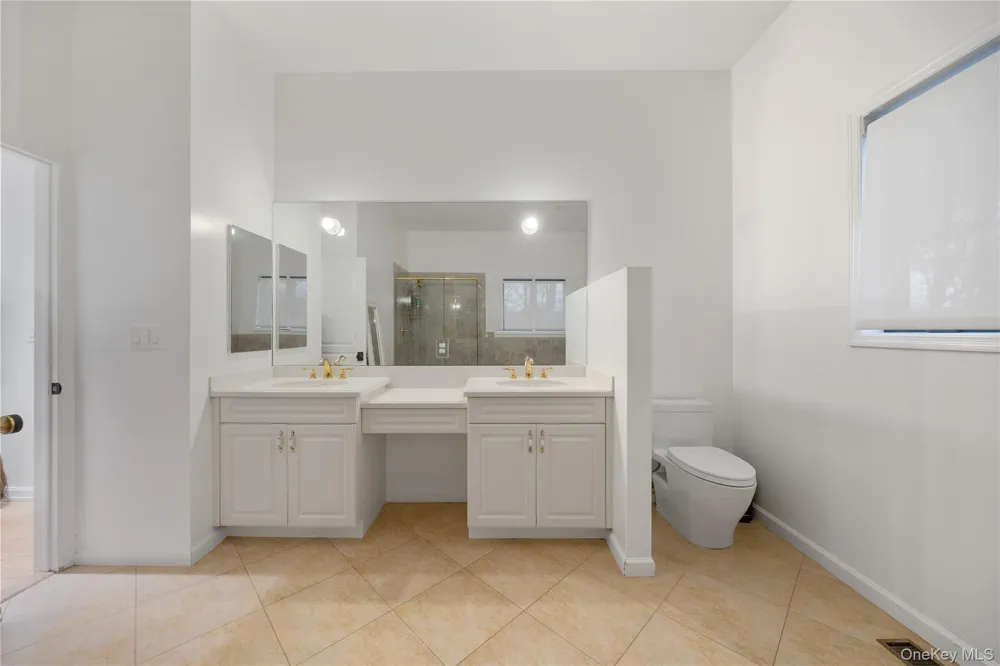 16 S De Baun Avenue Airmont, NY 10901
