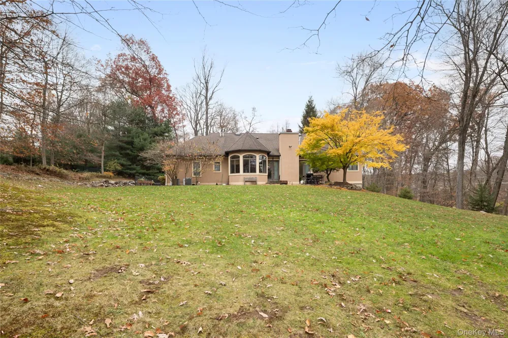 16 S De Baun Avenue Airmont, NY 10901
