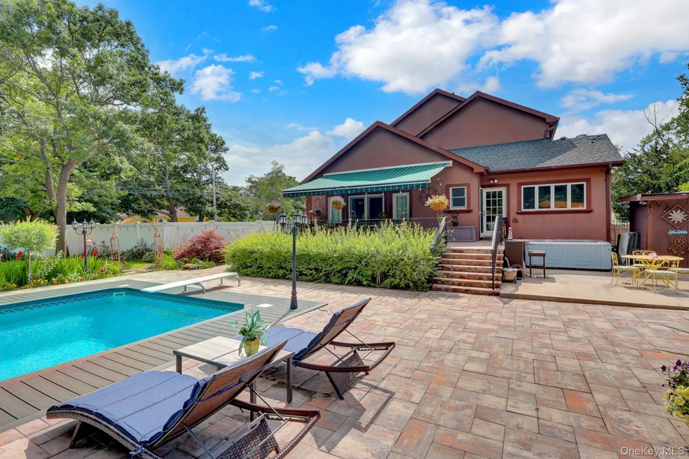 21 Morris Avenue Patchogue, NY 11772