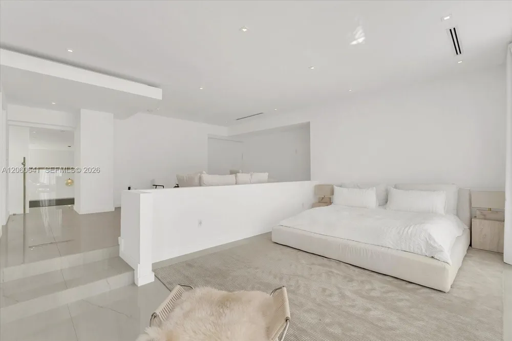 7830 Atlantic Way Miami Beach, FL 33141