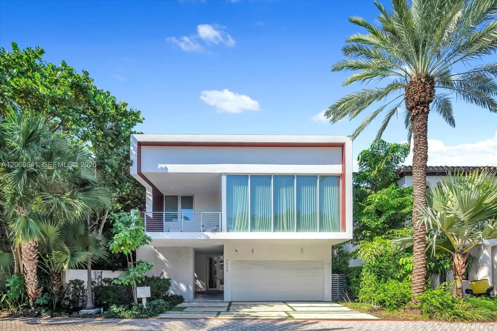 7830 Atlantic Way Miami Beach, FL 33141