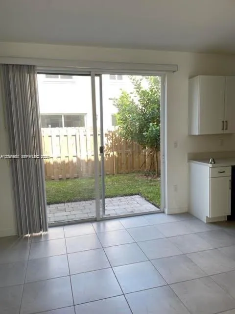 2435 SE 11th St Homestead, FL 33035