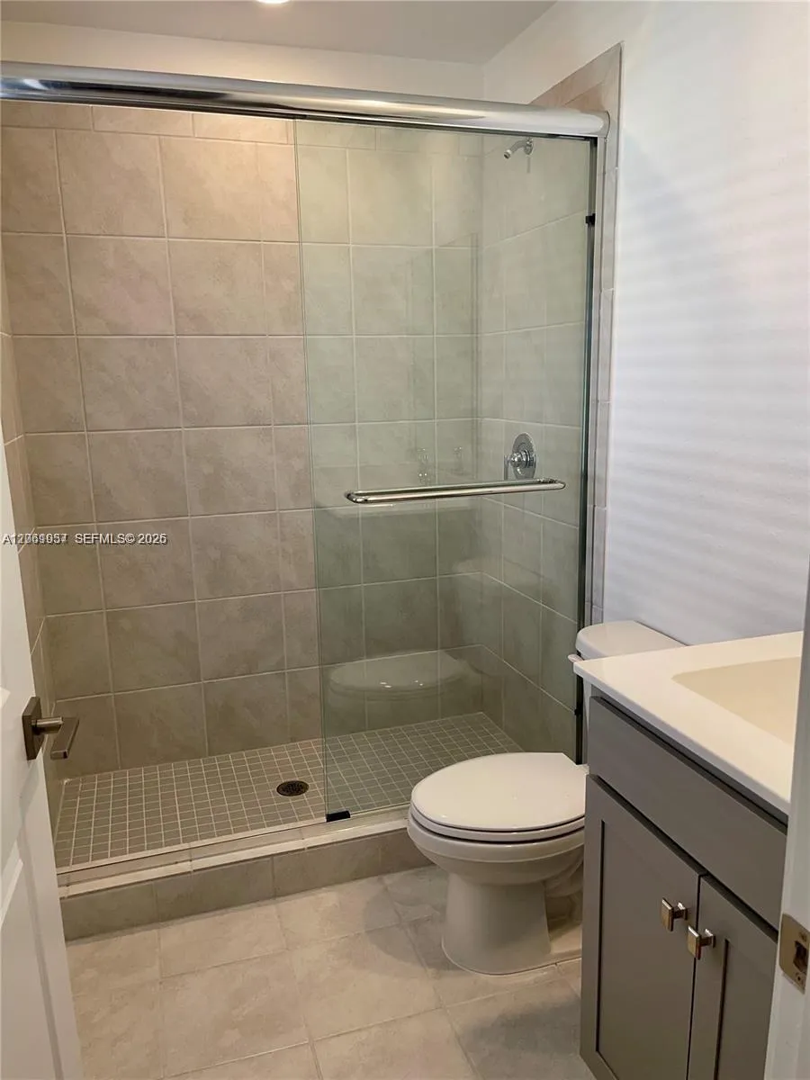 2435 SE 11th St Homestead, FL 33035