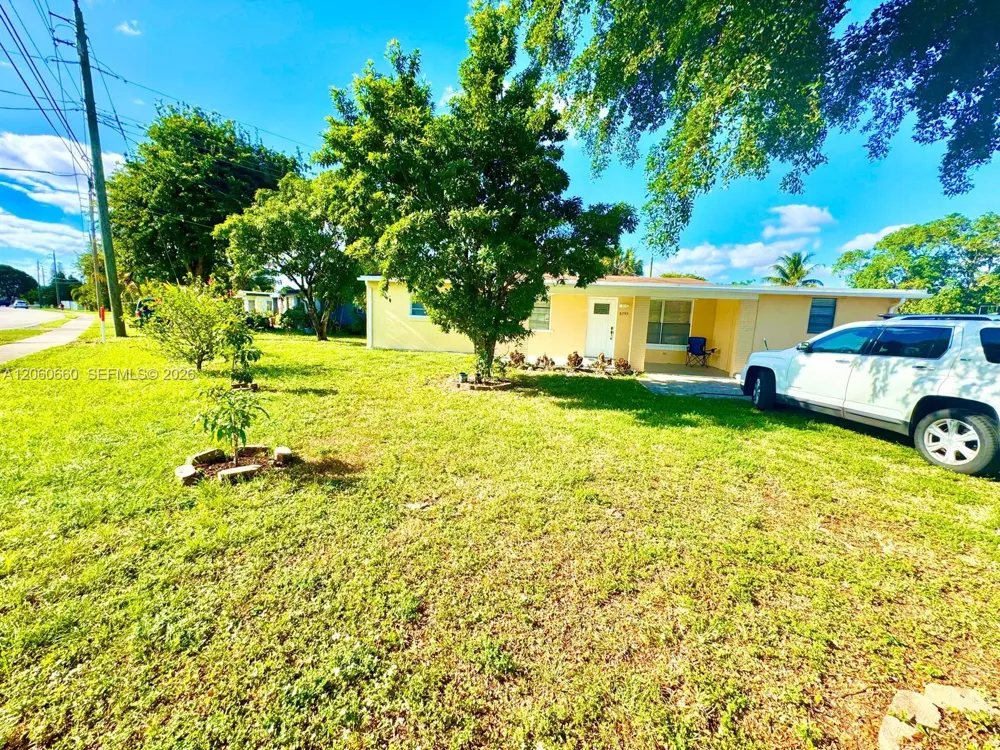 5755 Winfield Blvd #101 Margate, FL 33063