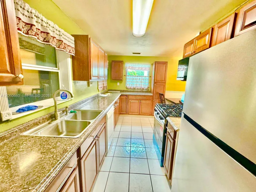 5755 Winfield Blvd #101 Margate, FL 33063