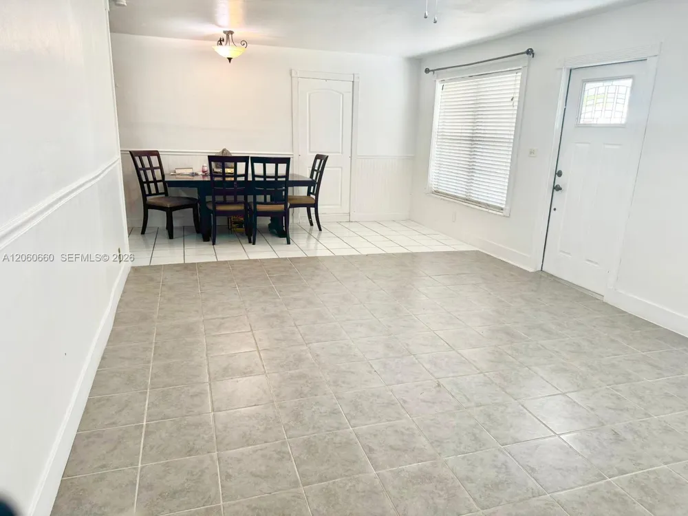 5755 Winfield Blvd #101 Margate, FL 33063