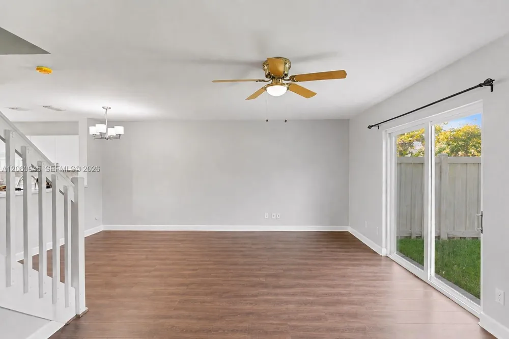634 NW 208th Dr Pembroke Pines, FL 33029