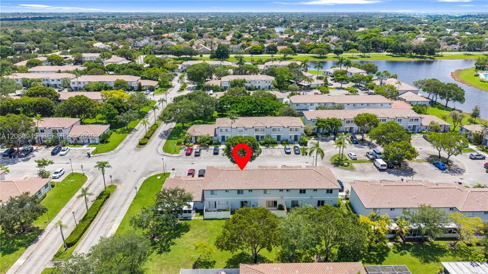 634 NW 208th Dr Pembroke Pines, FL 33029