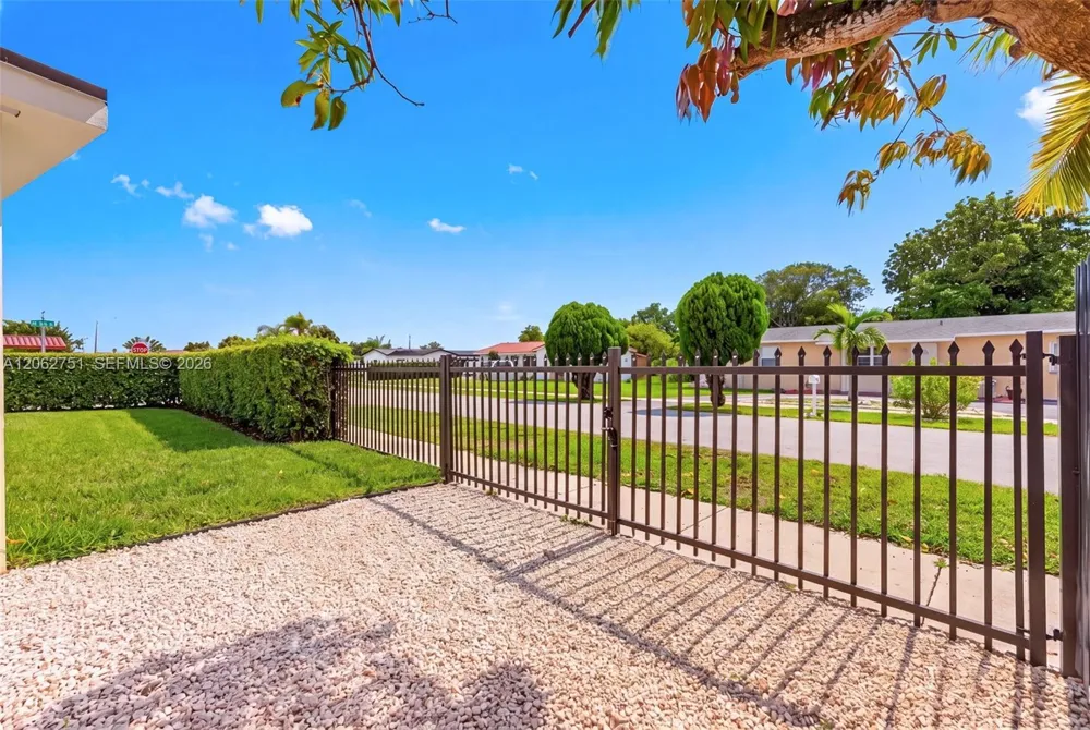 6514 SW 107th Pl Miami, FL 33173