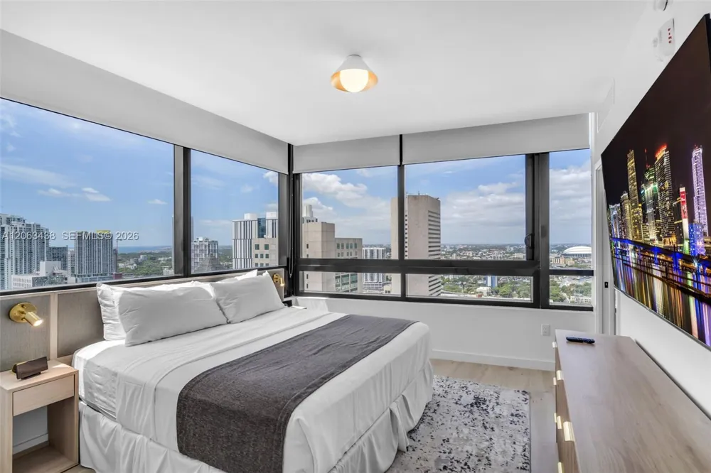 225 Miami Ave #PH-3712 Miami, FL 33128