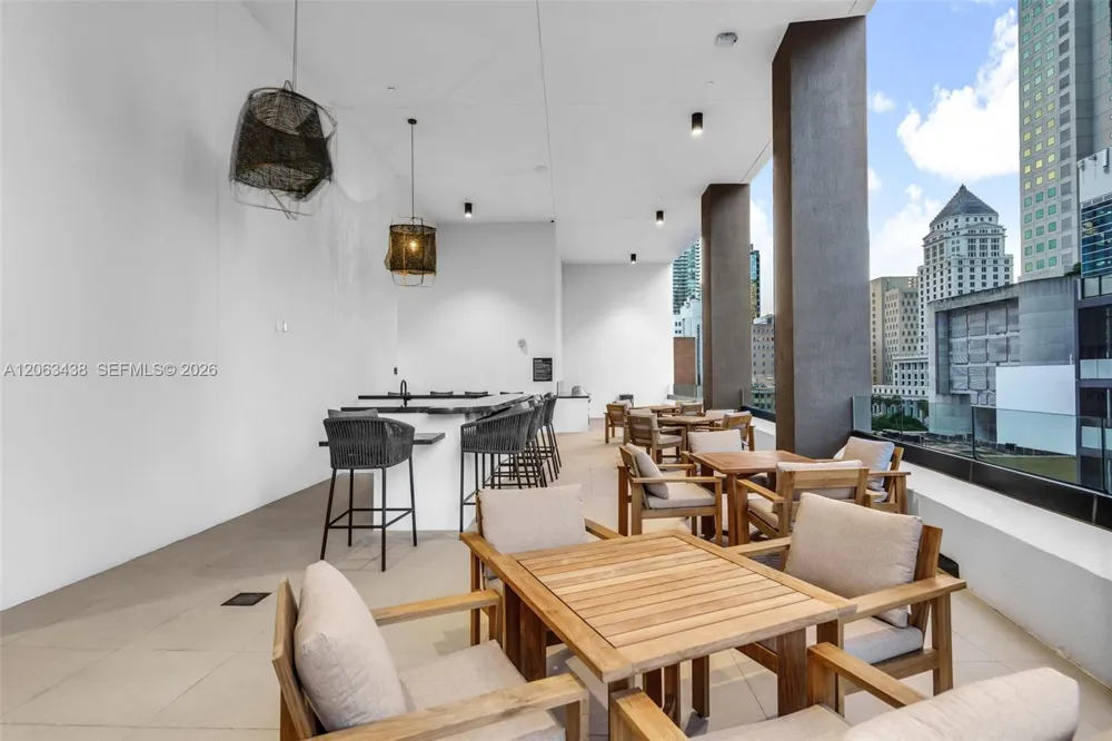 225 Miami Ave #PH-3712 Miami, FL 33128