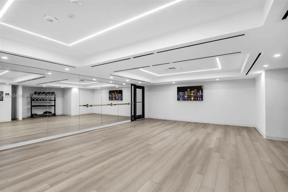 225 Miami Ave #PH-3712 Miami, FL 33128