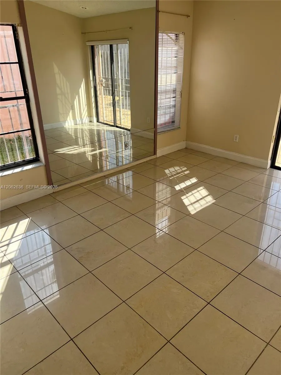 15253 SW 56th Ter Miami, FL 33193