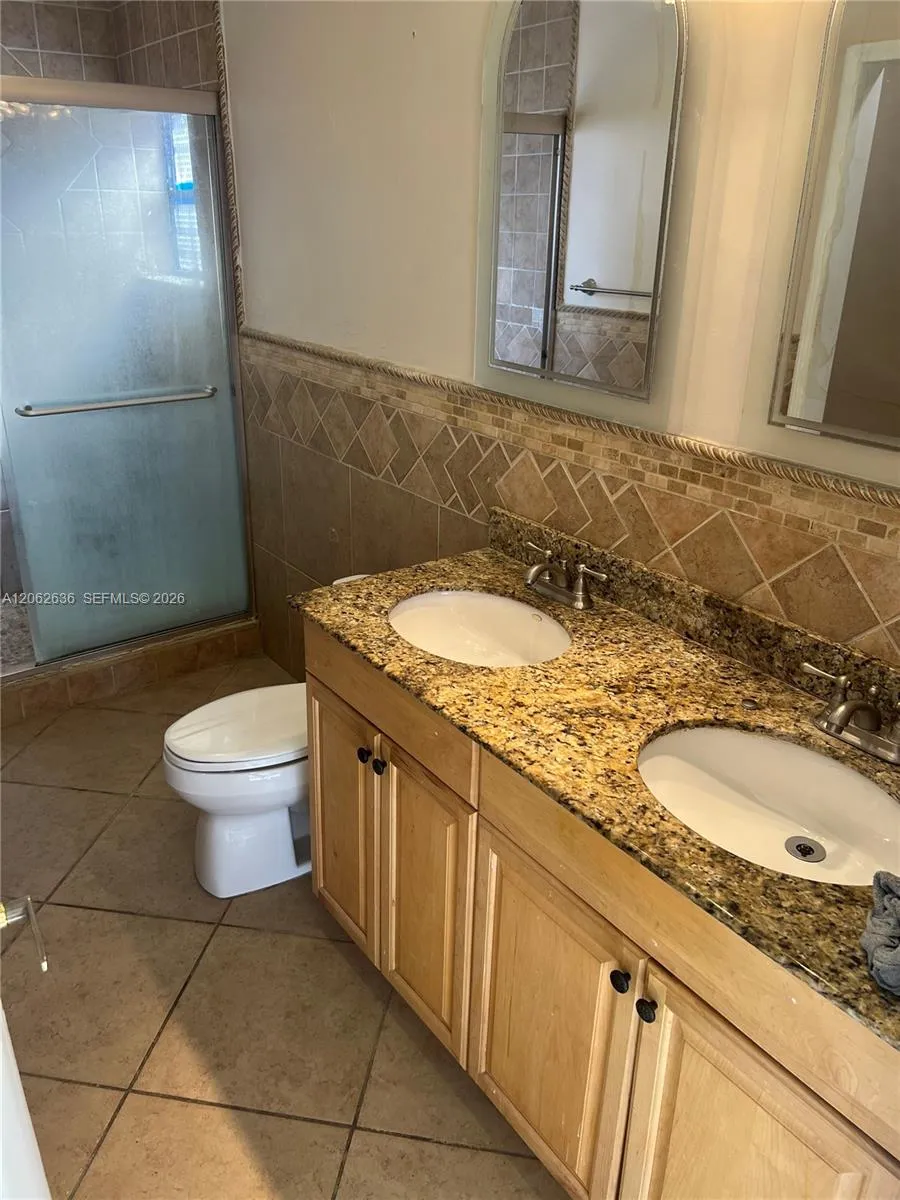 15253 SW 56th Ter Miami, FL 33193