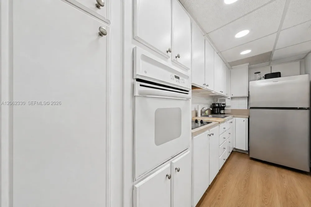 1200 West Ave #1502 Miami Beach, FL 33139