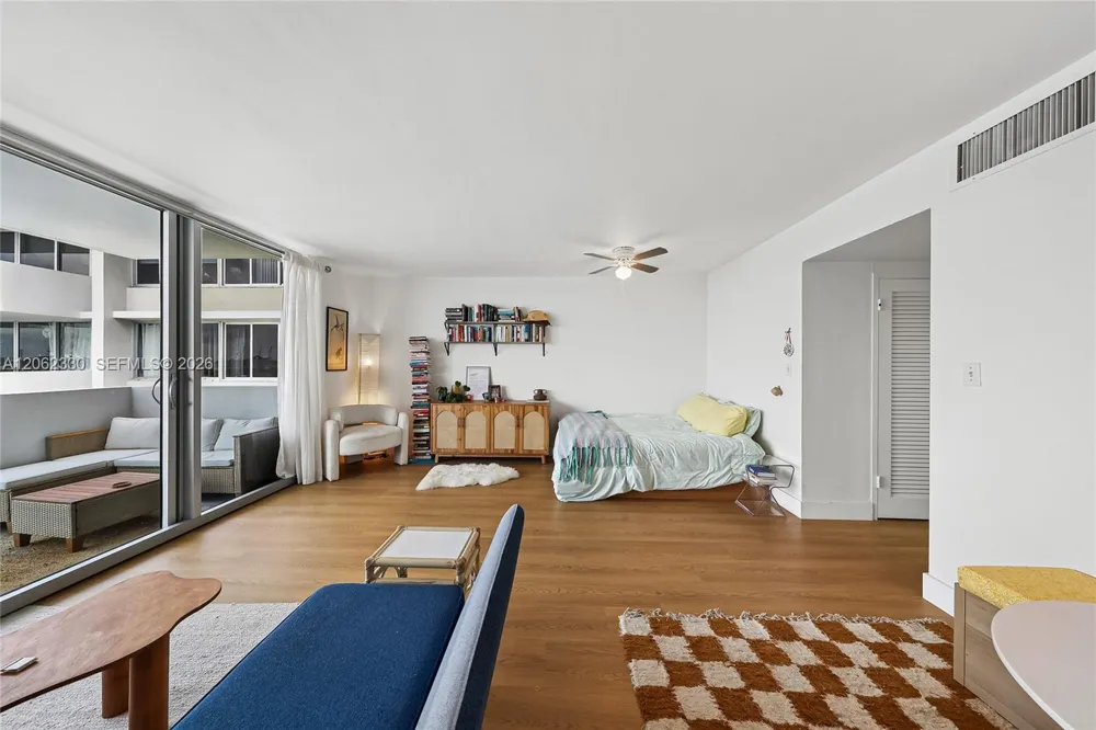 1200 West Ave #1502 Miami Beach, FL 33139