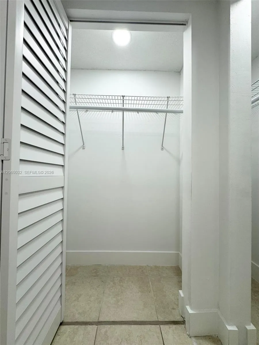 5580 W 26th Ct #209 Hialeah, FL 33016