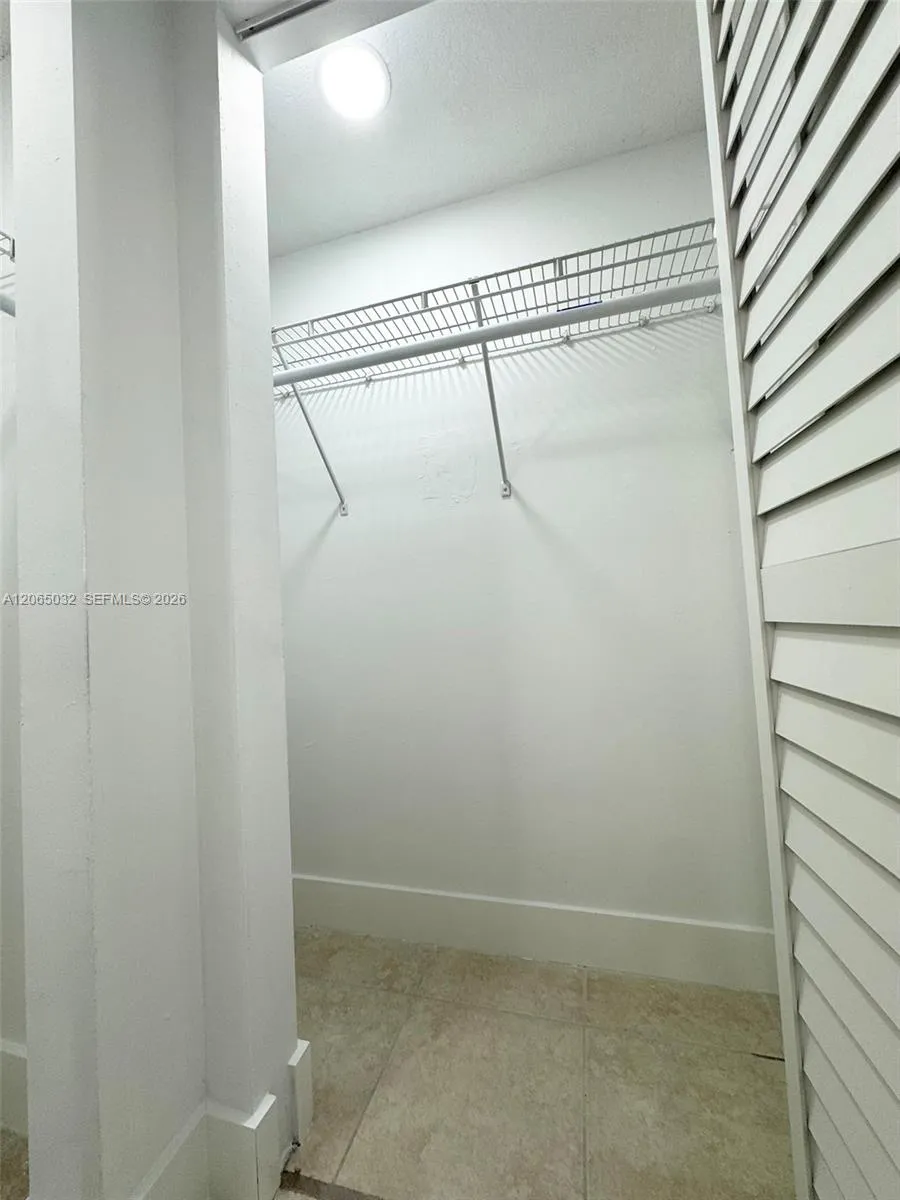 5580 W 26th Ct #209 Hialeah, FL 33016