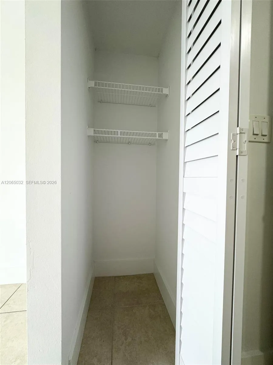 5580 W 26th Ct #209 Hialeah, FL 33016