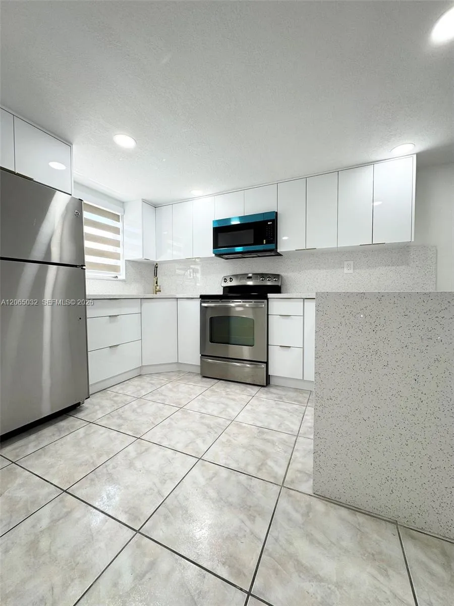 5580 W 26th Ct #209 Hialeah, FL 33016