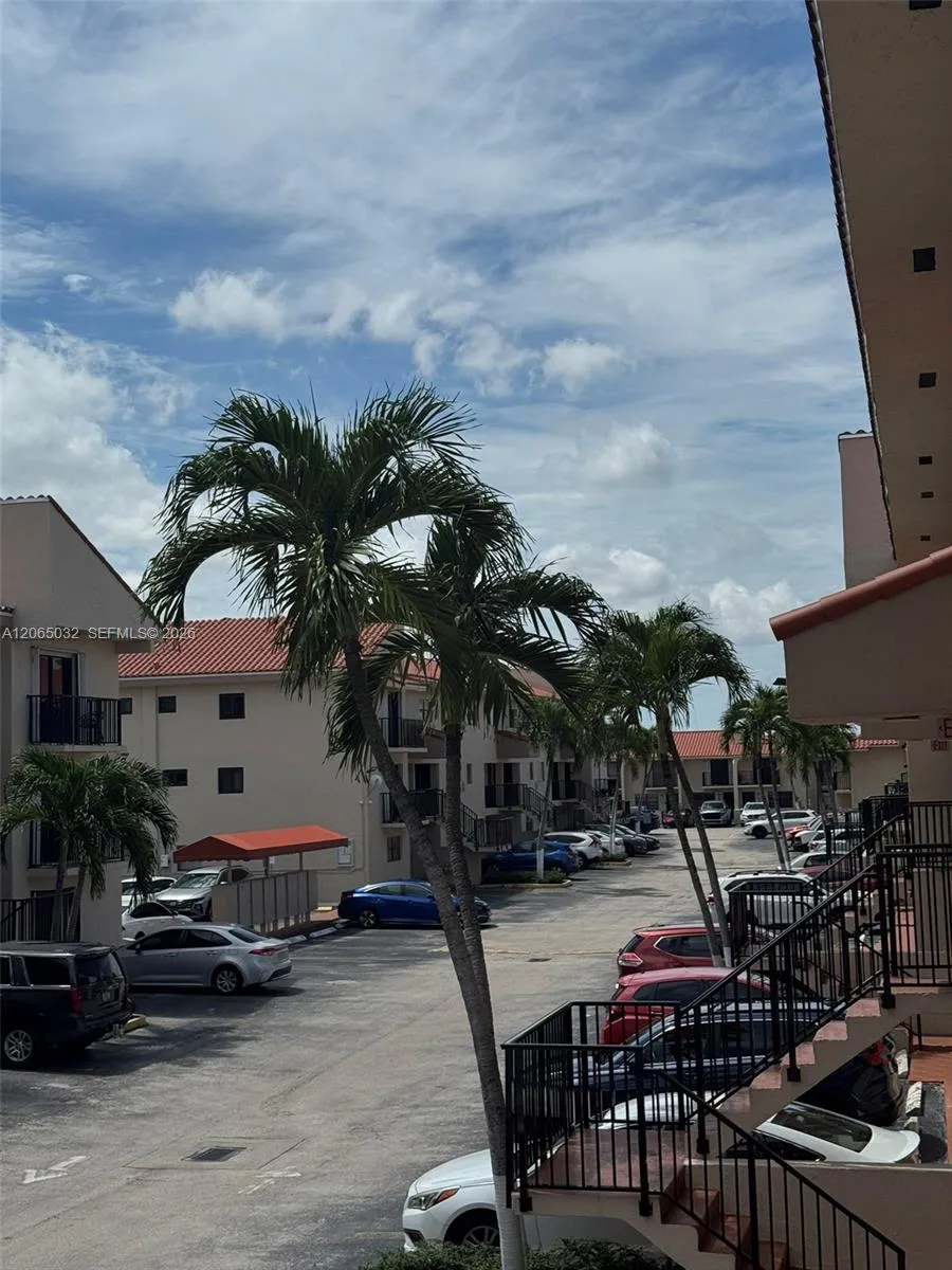 5580 W 26th Ct #209 Hialeah, FL 33016