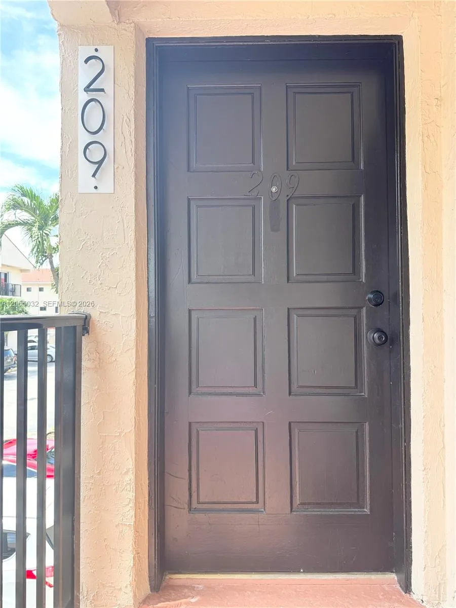 5580 W 26th Ct #209 Hialeah, FL 33016