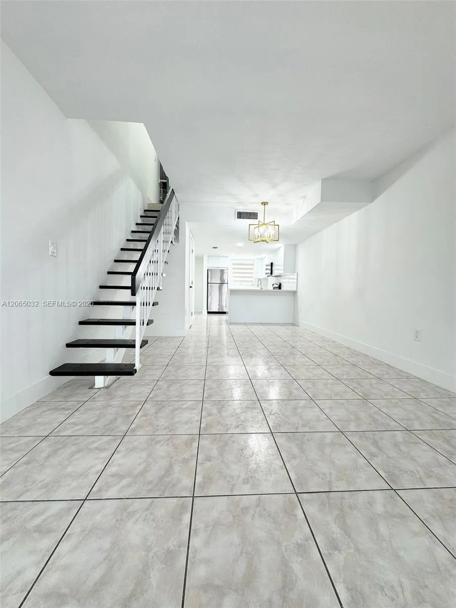5580 W 26th Ct #209 Hialeah, FL 33016