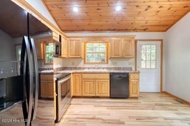 73 Sargent Drive Murphy, NC 28906