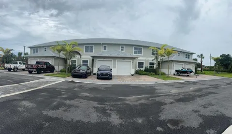 4215 Gulfstream Rd
